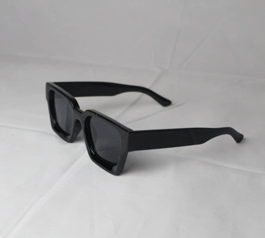 Sleek Black Rectangular Sunglasses